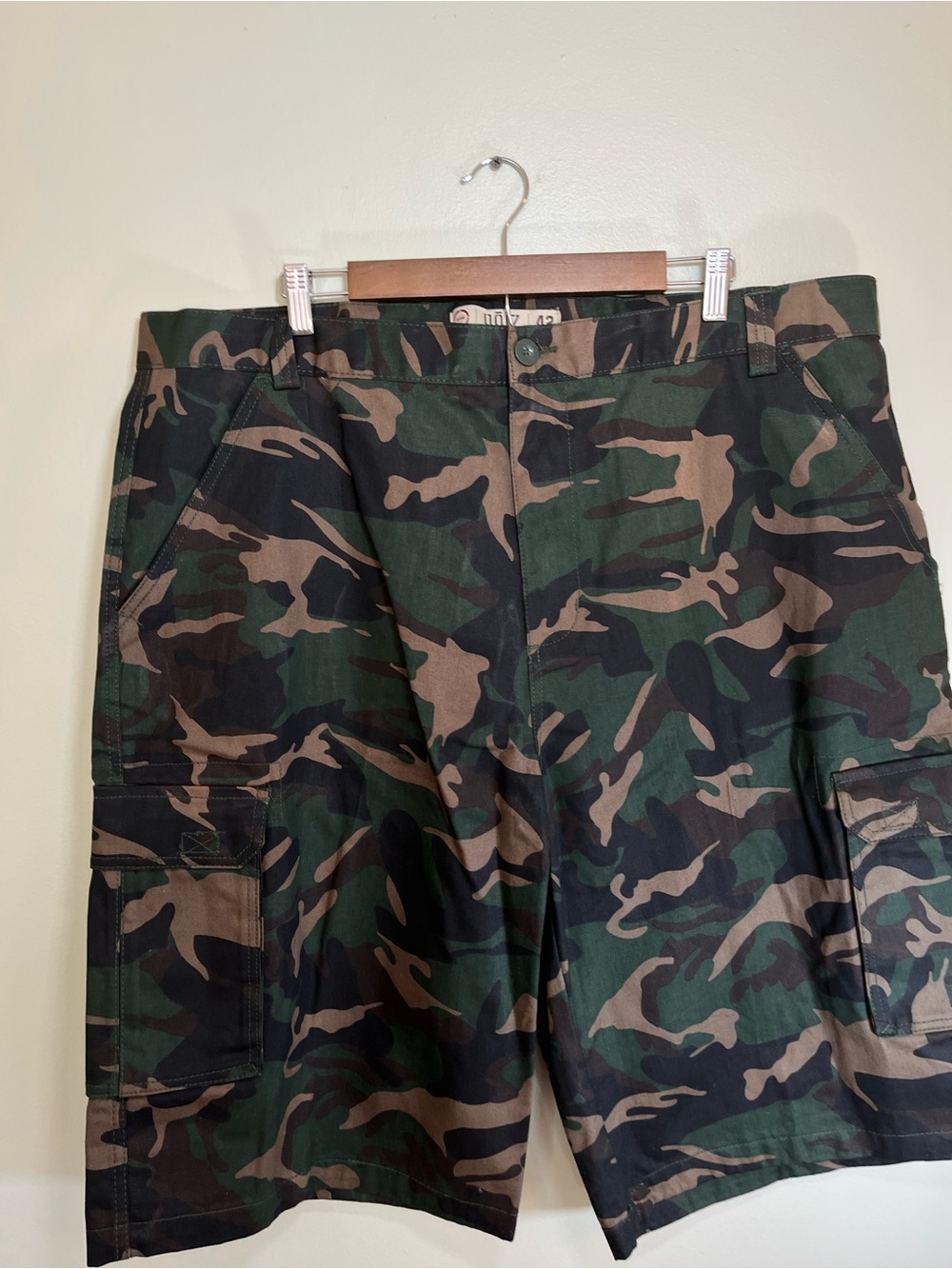 NOIZ Woodland Camo Cargo Shorts Men Size 42 Baggy Y2K Streetwear